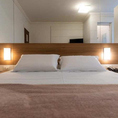 Hotel Gloria บลูเมเนา ภายนอก รูปภาพ